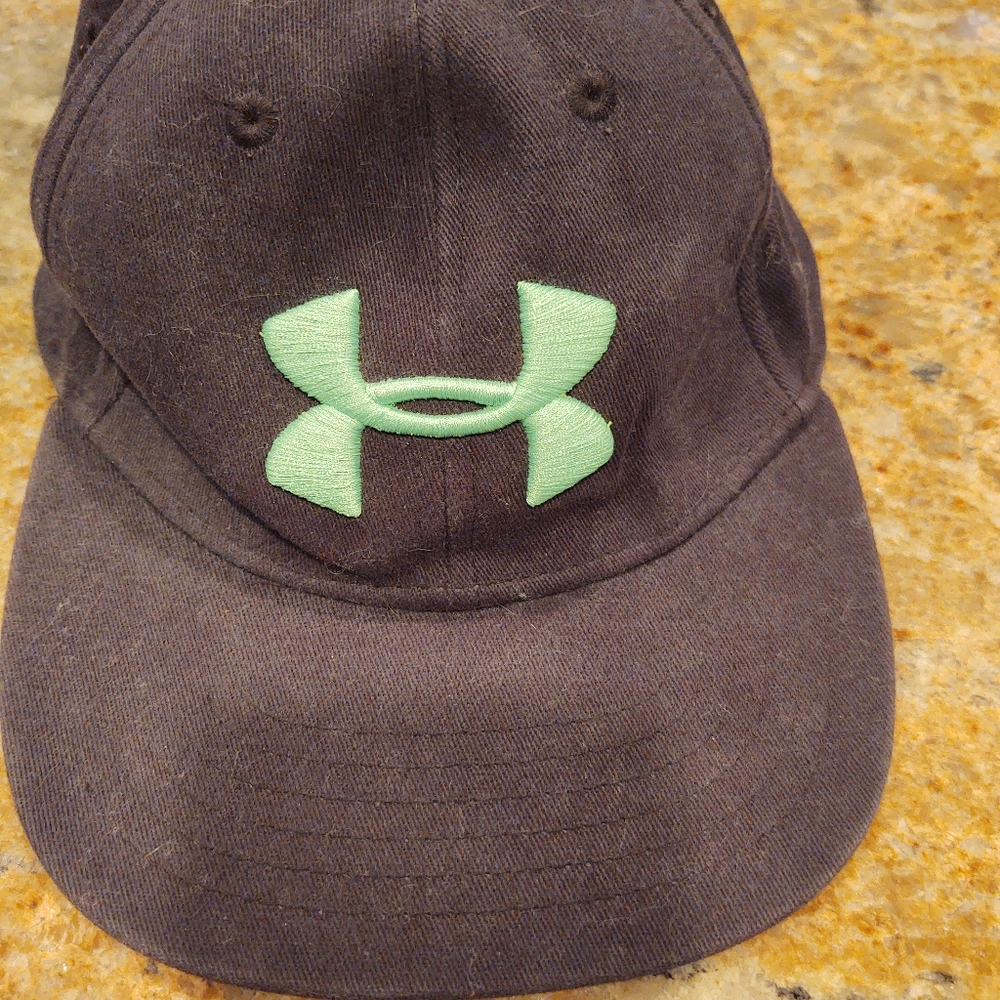 Under armour youth hat